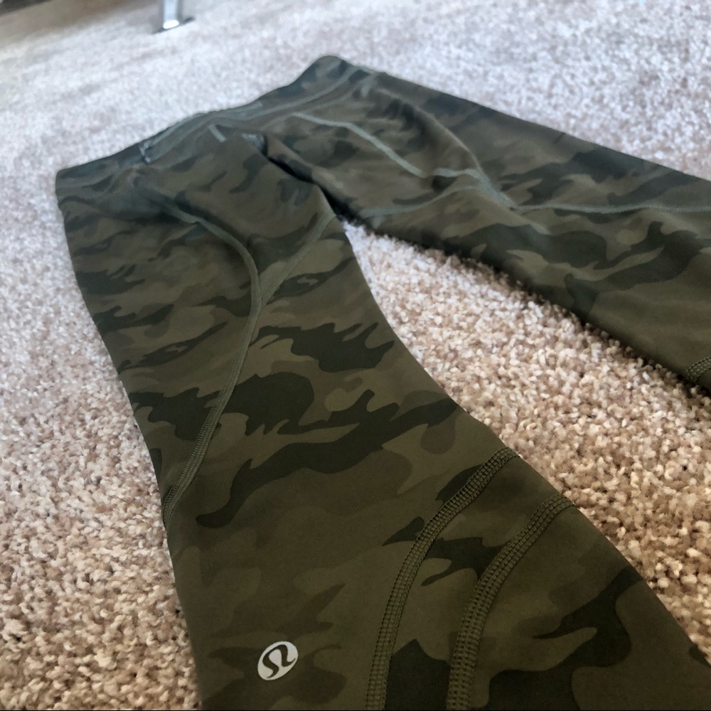 Lululemon Cropped Camo Leggings
